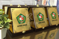 Plakat Box Kayu